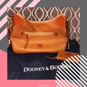 ❣️Dooney & Bourke Hobo bag❣️with wallet